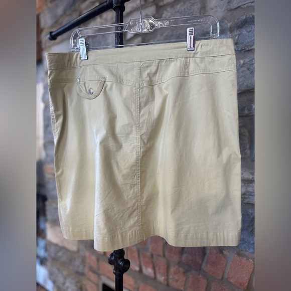 Y2K Convition skirt - Picture 3 of 3